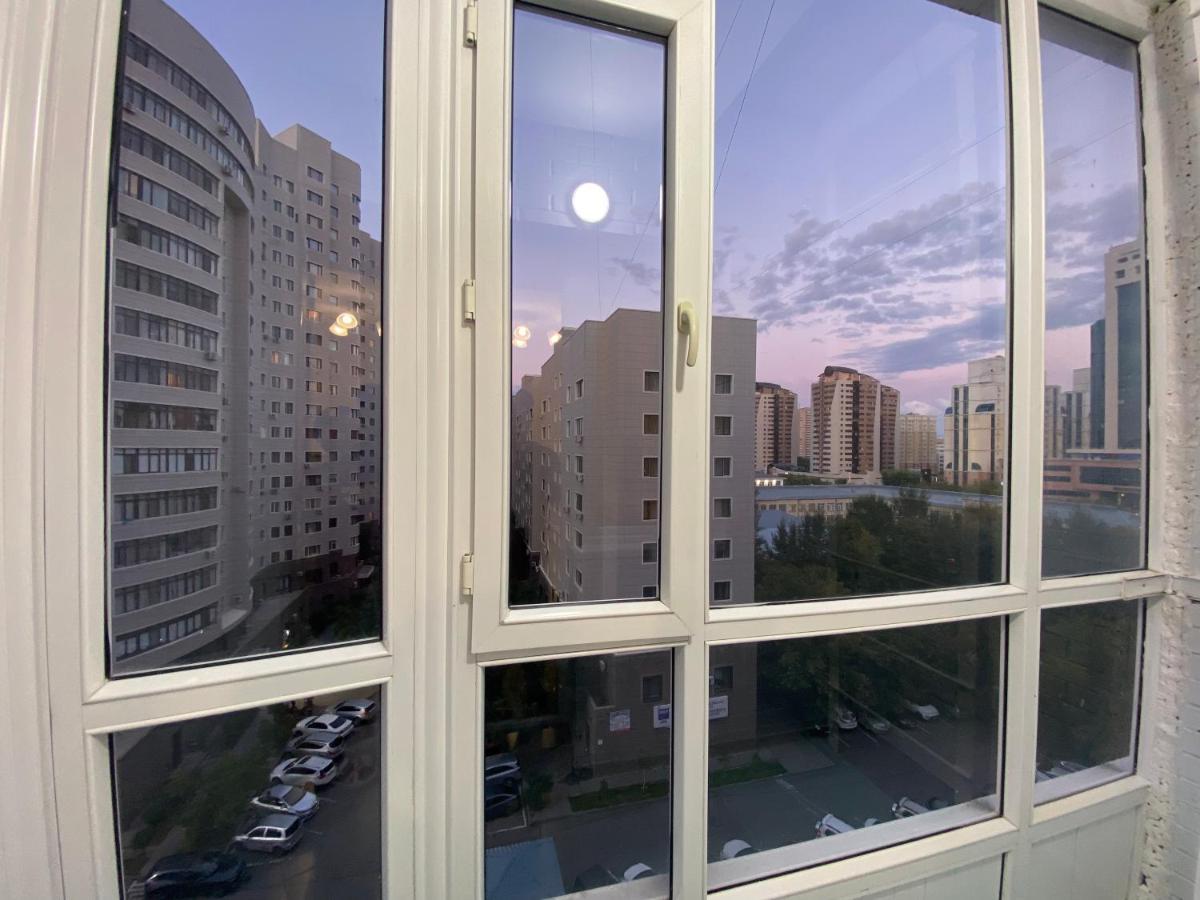 Apartment in the city centre Akmola Esterno foto